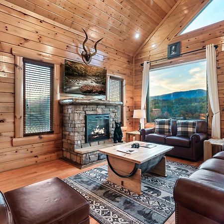Epic Mountain Views, Hot Tub, Game Room, Sleeps 10 Sevierville Εξωτερικό φωτογραφία