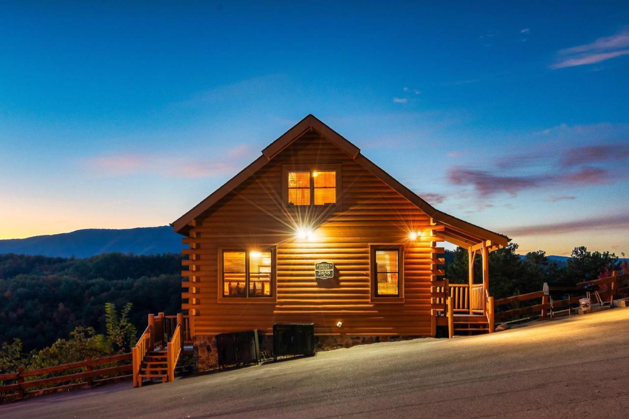 Epic Mountain Views, Hot Tub, Game Room, Sleeps 10 Sevierville Εξωτερικό φωτογραφία