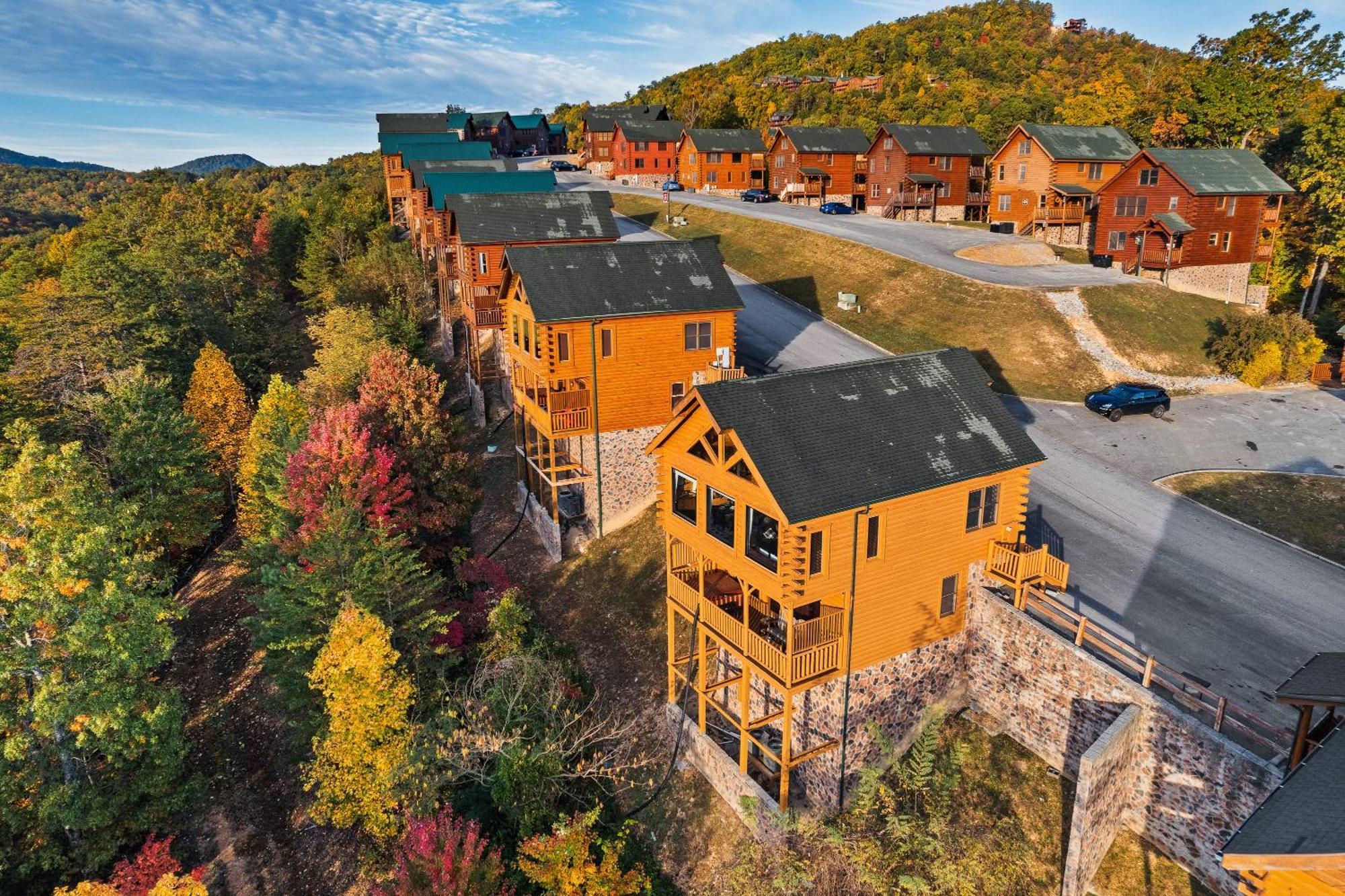 Epic Mountain Views, Hot Tub, Game Room, Sleeps 10 Sevierville Εξωτερικό φωτογραφία