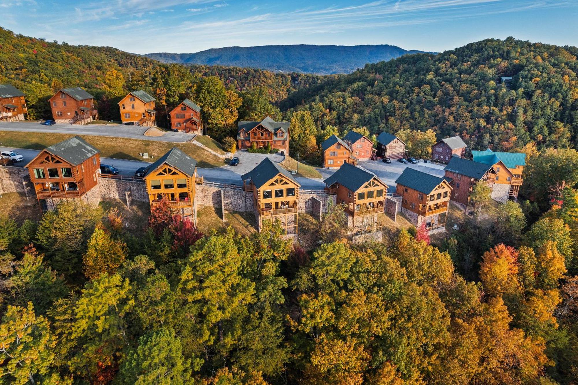 Epic Mountain Views, Hot Tub, Game Room, Sleeps 10 Sevierville Εξωτερικό φωτογραφία