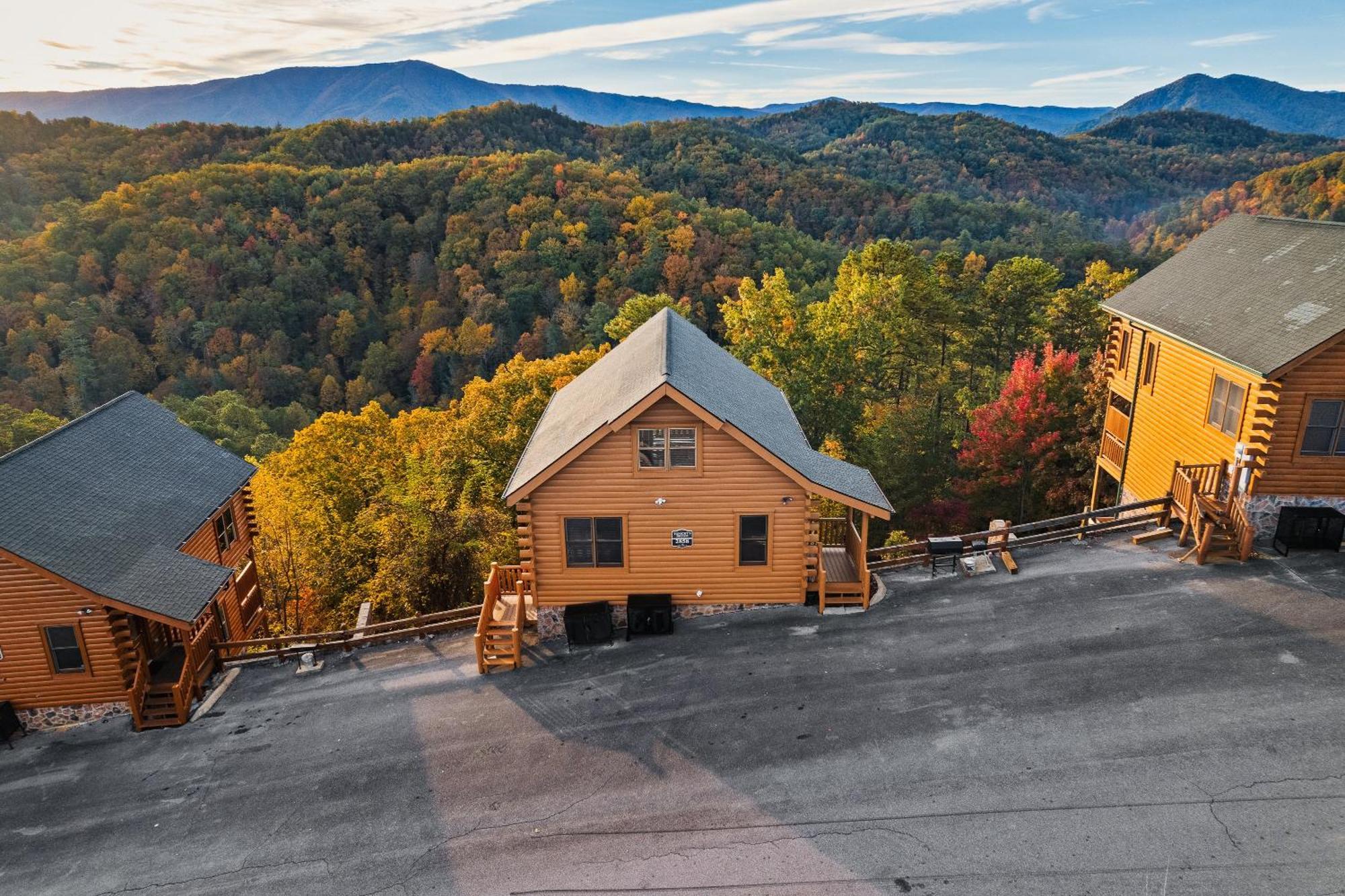 Epic Mountain Views, Hot Tub, Game Room, Sleeps 10 Sevierville Εξωτερικό φωτογραφία