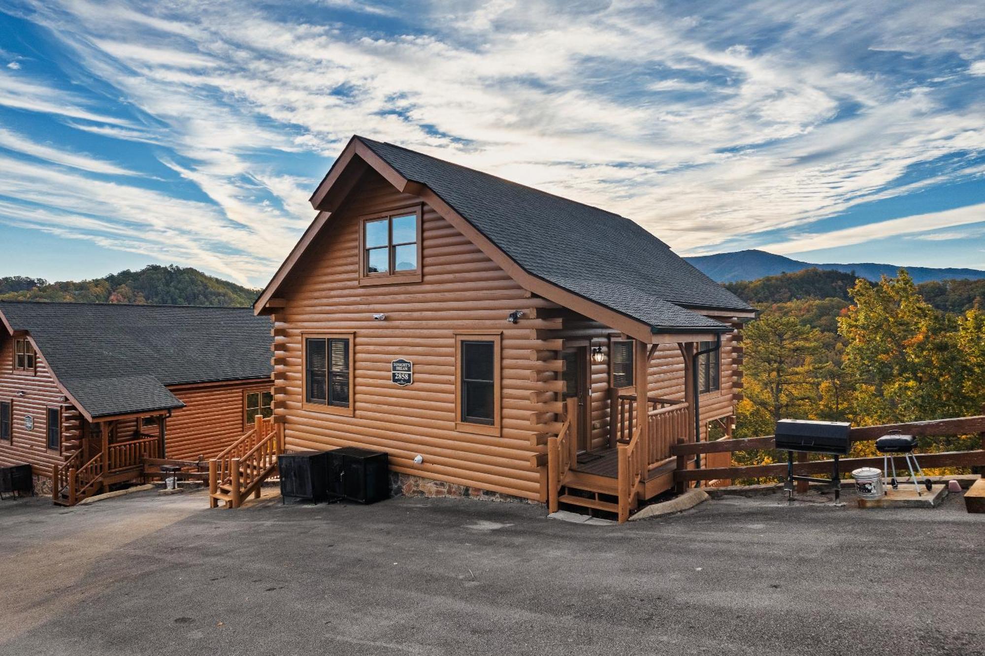 Epic Mountain Views, Hot Tub, Game Room, Sleeps 10 Sevierville Εξωτερικό φωτογραφία