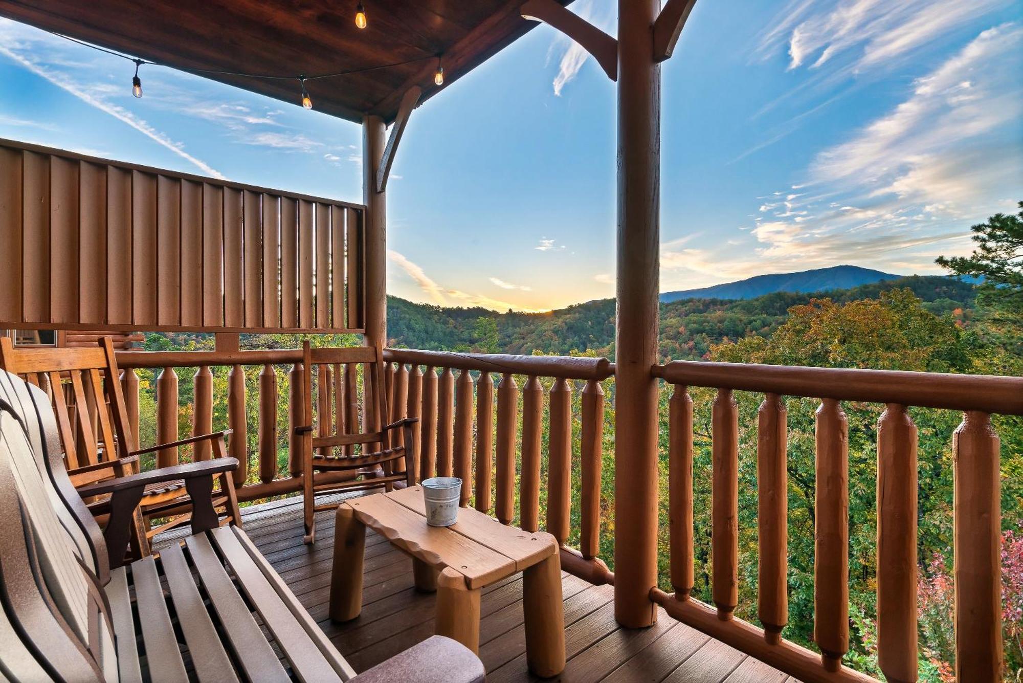 Epic Mountain Views, Hot Tub, Game Room, Sleeps 10 Sevierville Εξωτερικό φωτογραφία
